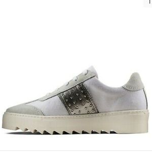 Clarks White Tansy Walk Shoes Size 8